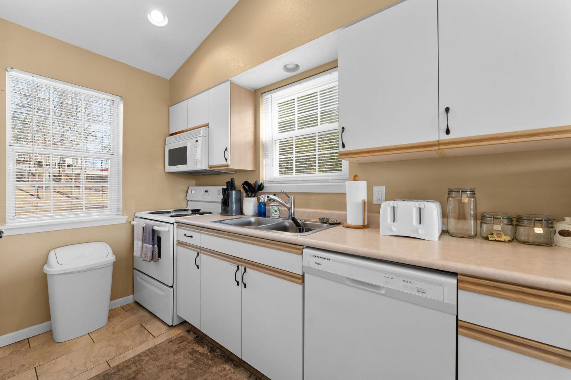 Cozy Top Floor 2Br Condo With View And Amenities!! Point Lookout Εξωτερικό φωτογραφία
